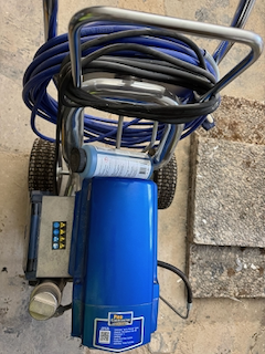 Graco UltraMax II 695 – Top View with Control Panel