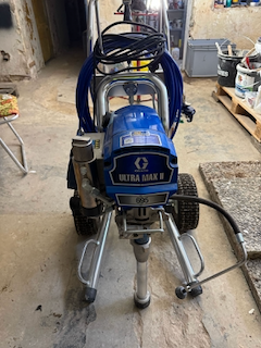 Graco UltraMax II 695 – Rear View